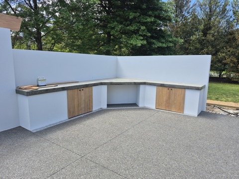Courtyards, Entertainment Areas